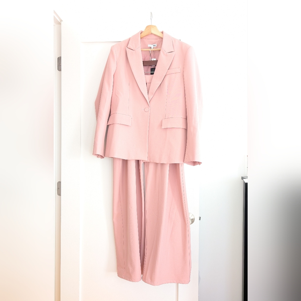 Fashion Nova Salmon Blazer & Suit Set - Picture 4 of 4